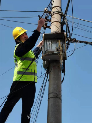 菏澤移動“信息惠農(nóng)”助力鄉(xiāng)村振興 通信設(shè)備修理服務(wù)為農(nóng)村發(fā)展保駕護航